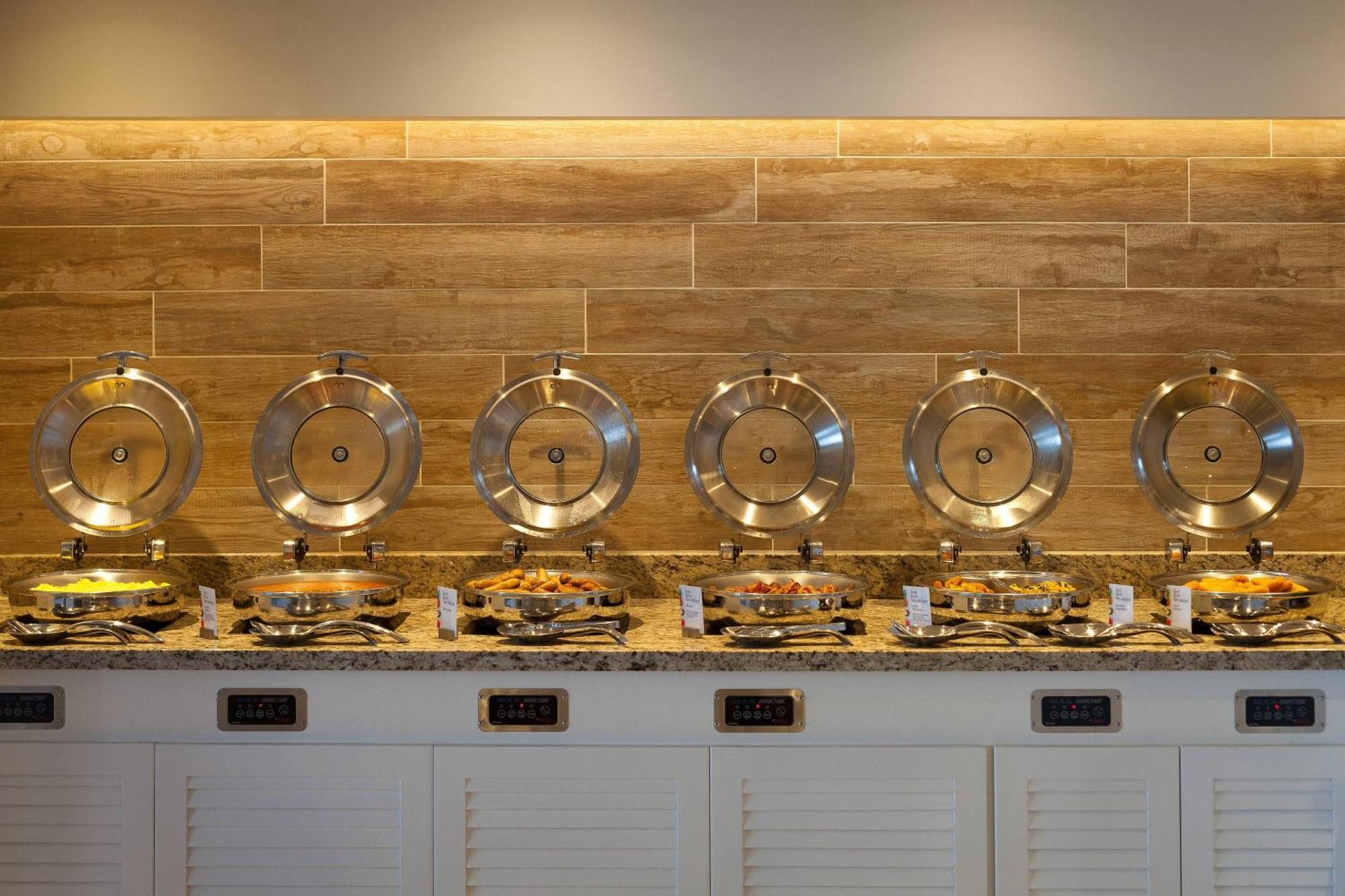 Waves & Spa, Barbados, An Autograph Collection 4*