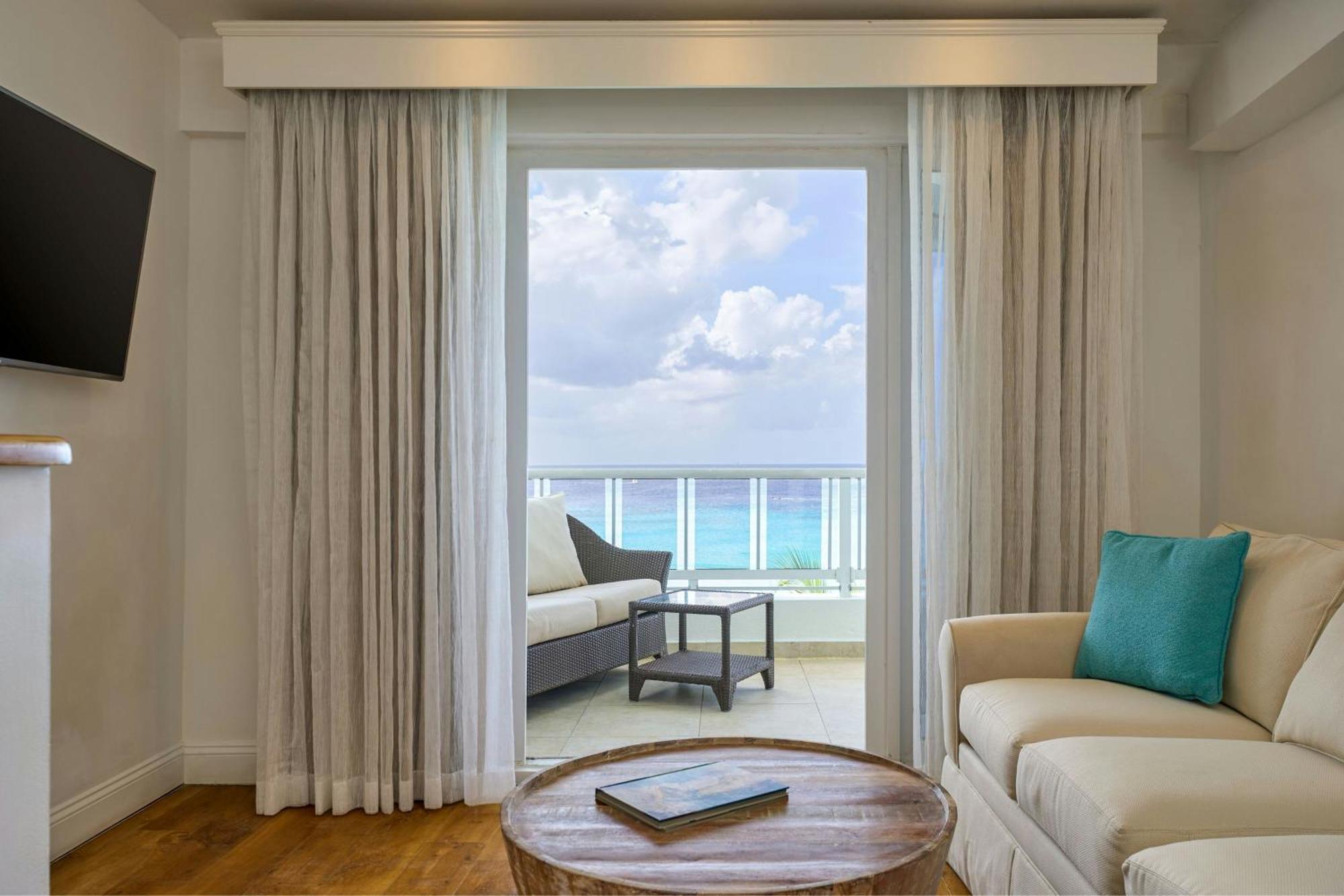 Waves & Spa, Barbados, An Autograph Collection 4* Saint James